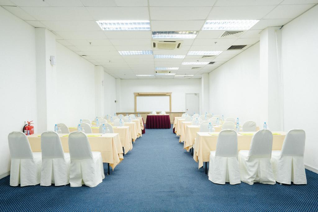 Raia Inn Penang Bayan Lepas Exterior foto